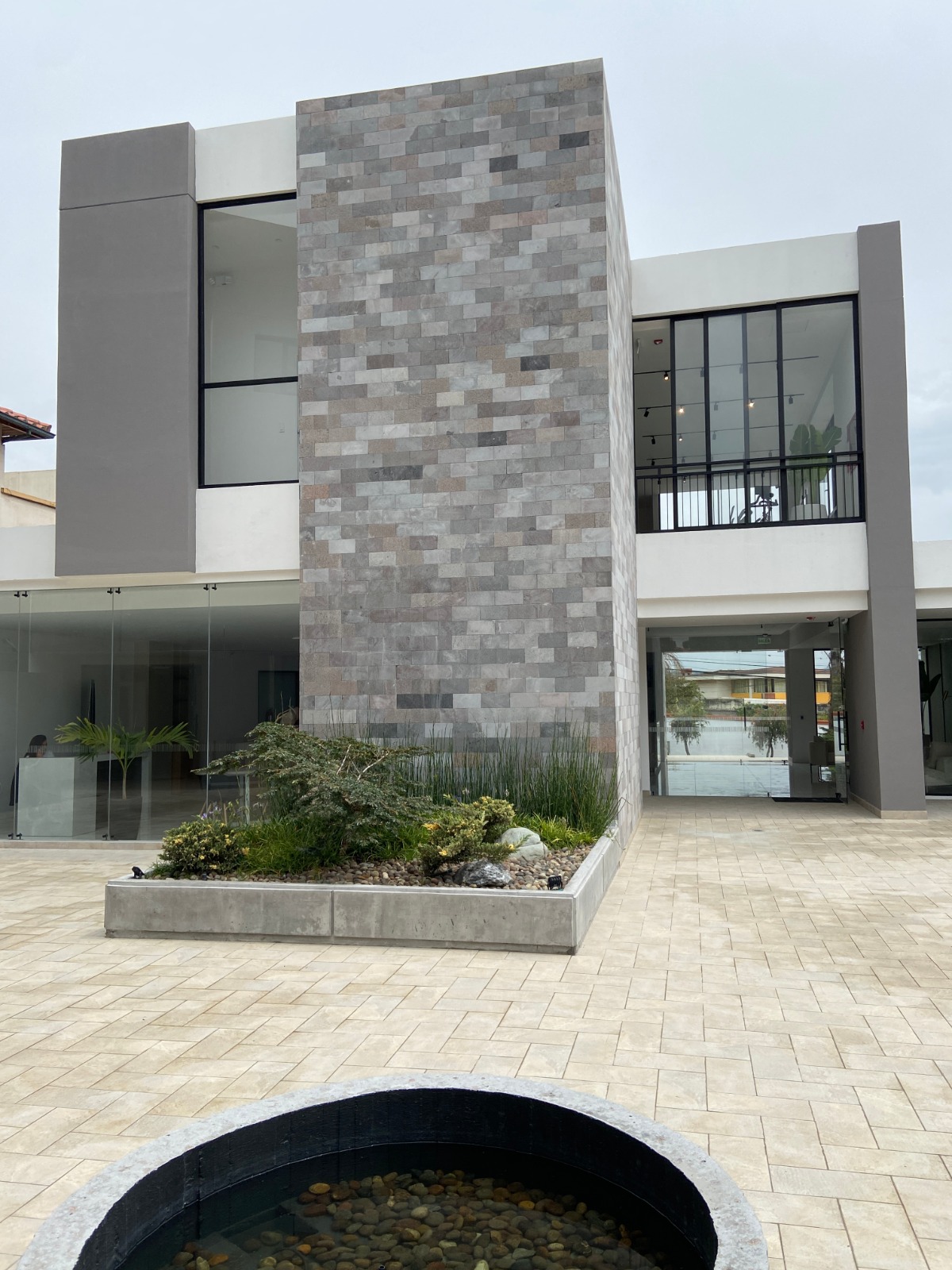 Pared exterior en piedra andesita